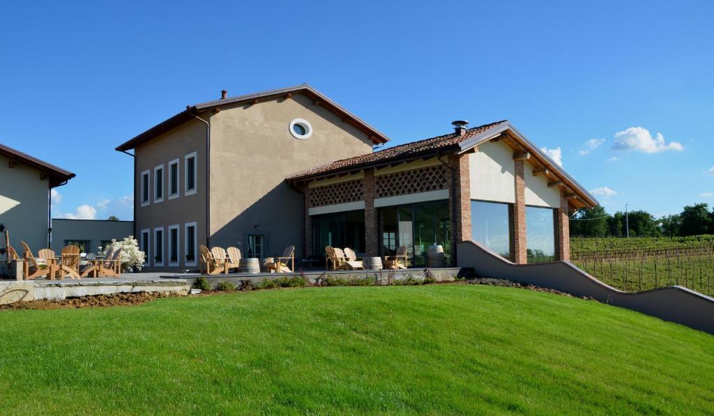 Prime Alture Wine Resort Casteggio Esterno foto